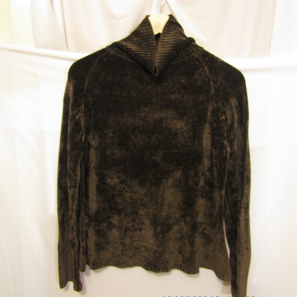 Merona Women's Turtleneck Sweater, size Medium